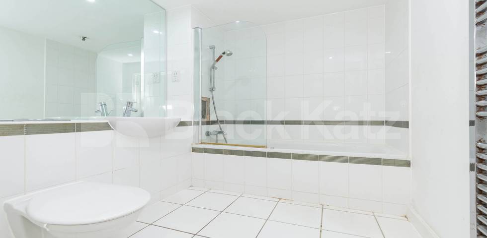 Modern 1 bed within a private luxury secure development mins to tube  Eden Grove, Holloway